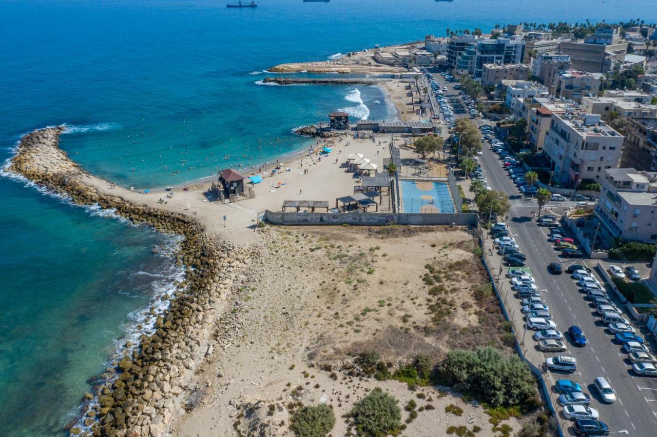 Port City Haifa - Luxury Apartments 50 Mtrs From The Beach Esterno foto