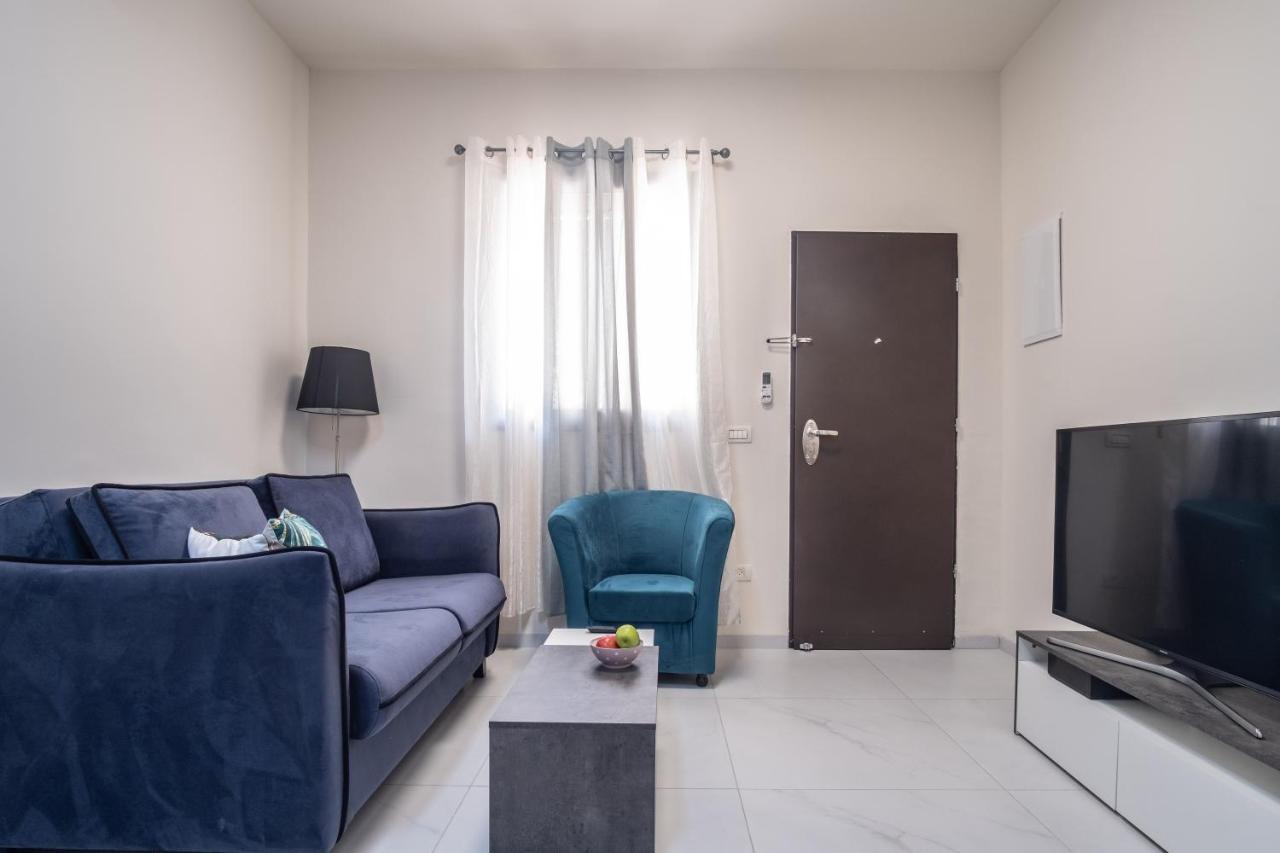 Port City Haifa - Luxury Apartments 50 Mtrs From The Beach Esterno foto