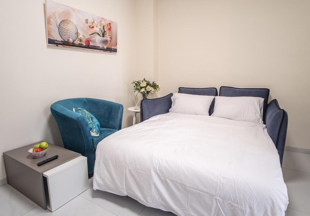 Port City Haifa - Luxury Apartments 50 Mtrs From The Beach Esterno foto